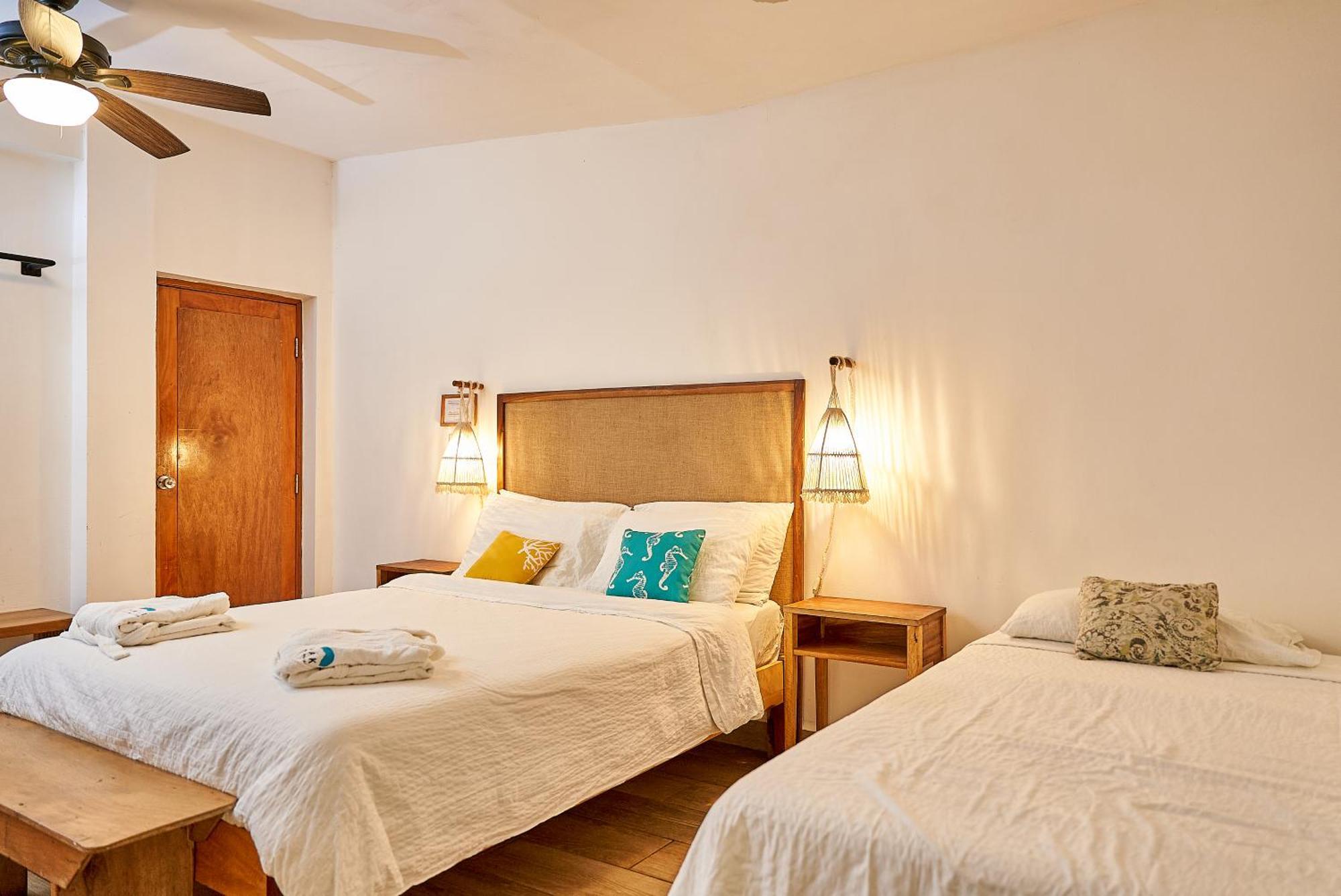 Aaki Hotel ลาส เปนีตาส ภายนอก รูปภาพ