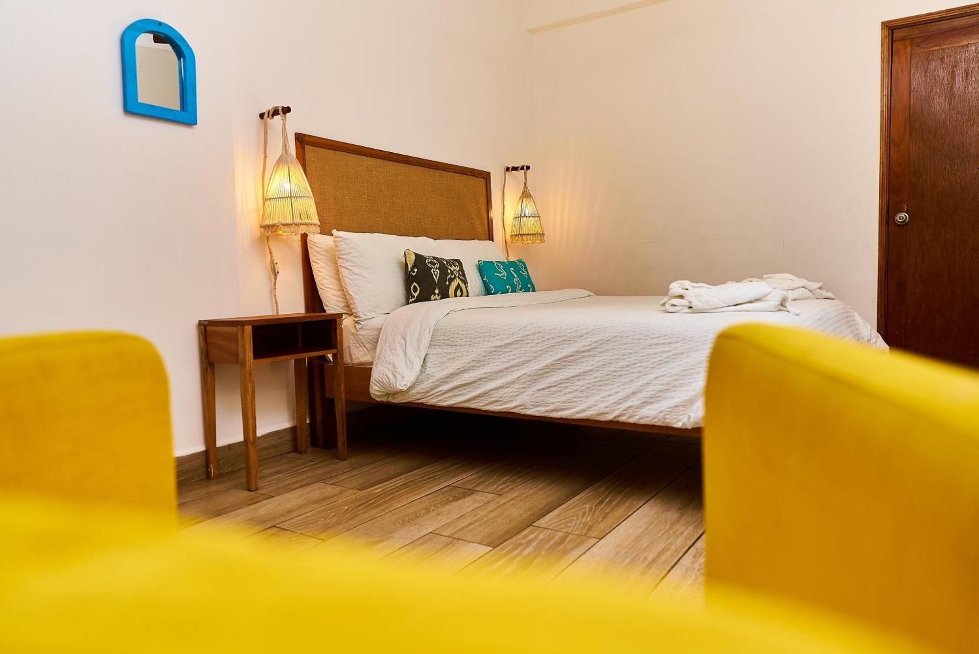 Aaki Hotel ลาส เปนีตาส ภายนอก รูปภาพ