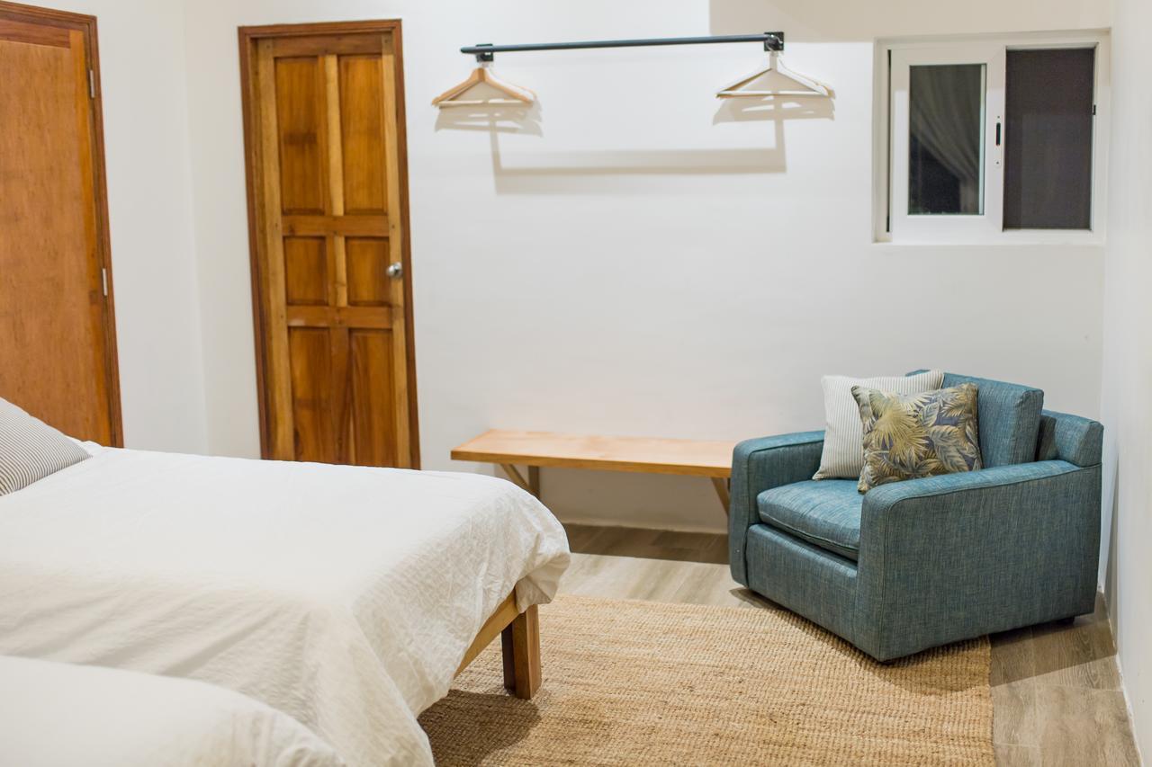 Aaki Hotel ลาส เปนีตาส ภายนอก รูปภาพ
