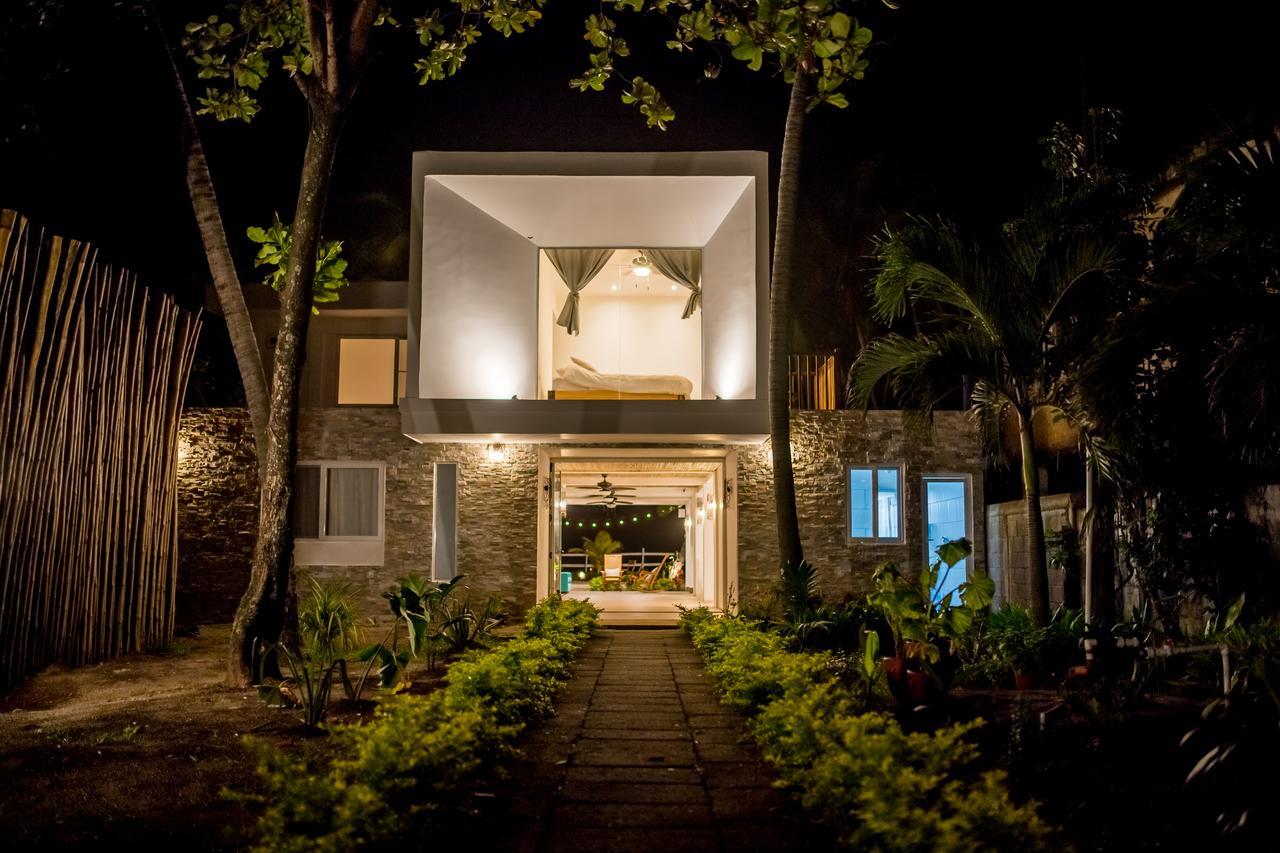 Aaki Hotel ลาส เปนีตาส ภายนอก รูปภาพ