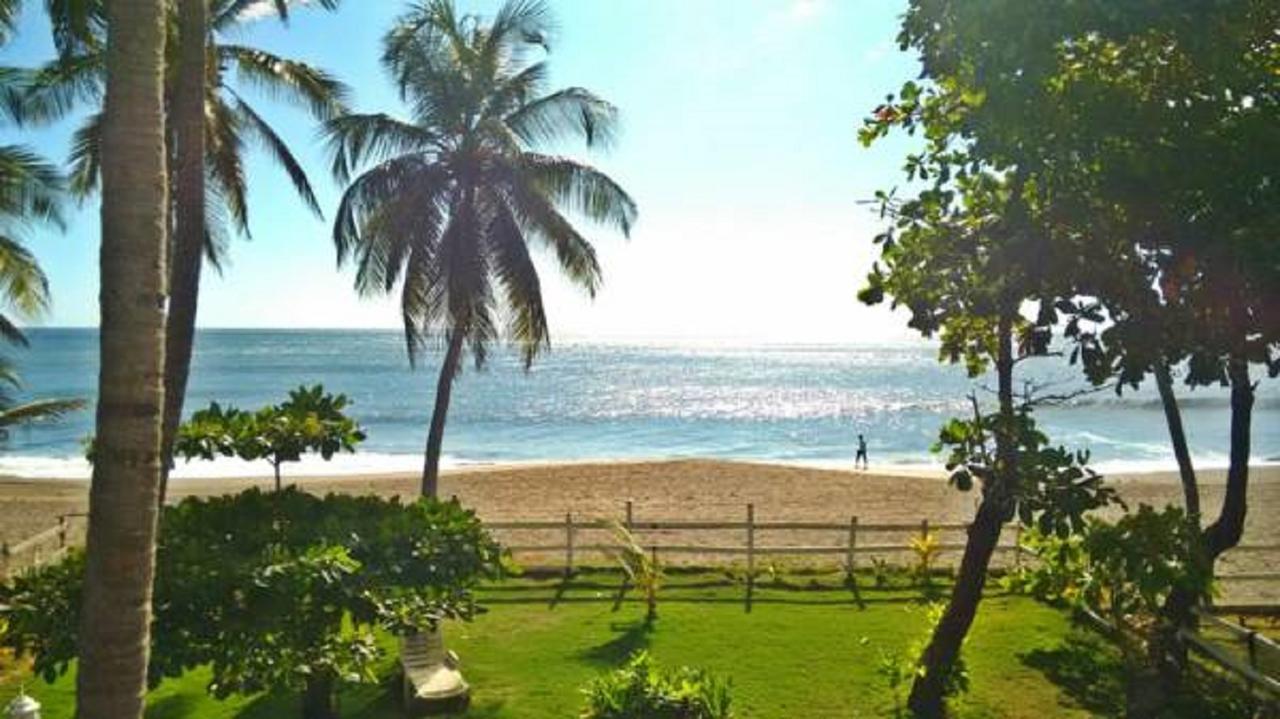 Aaki Hotel ลาส เปนีตาส ภายนอก รูปภาพ